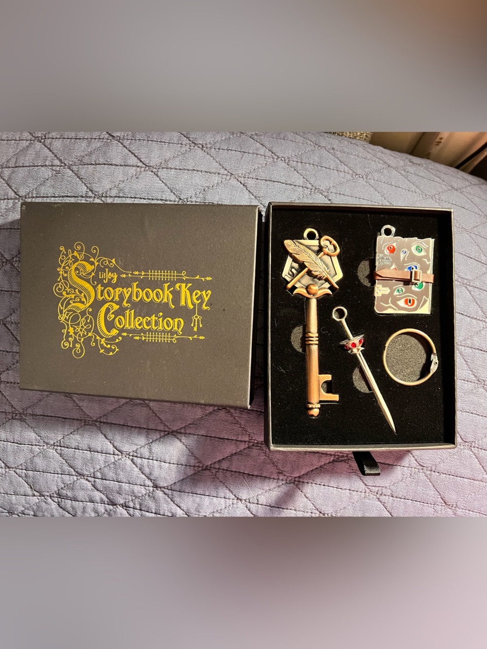 New LitJoy Storybook Key Collection for Sorcery of Thorns Bracelet with Charm